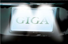 GIGA（ギガ） LEDライセンスランプ2 リミテッドホワイト6500ケルビン　カーメイト